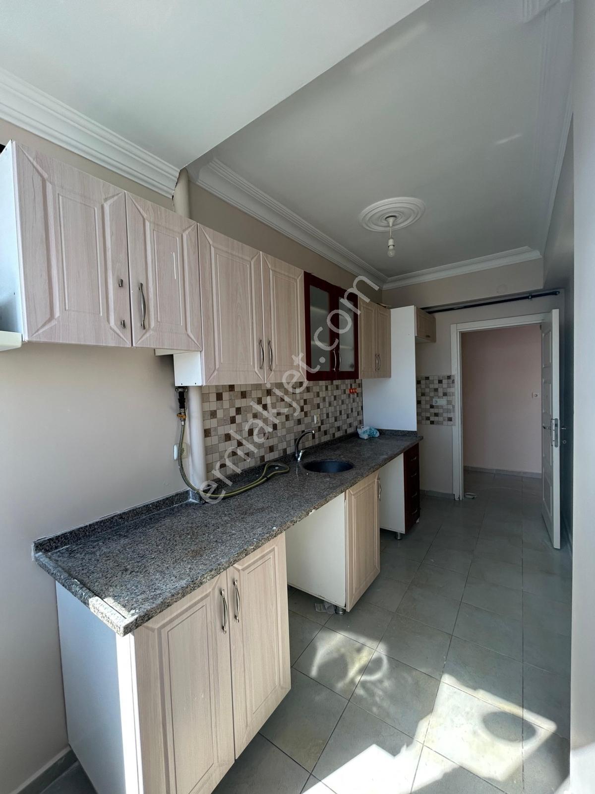Necmi Kadıoğluna 5 Dk Merkezi Konumda 95 M² 2+1 Satılık Daire — fotoğraf 6