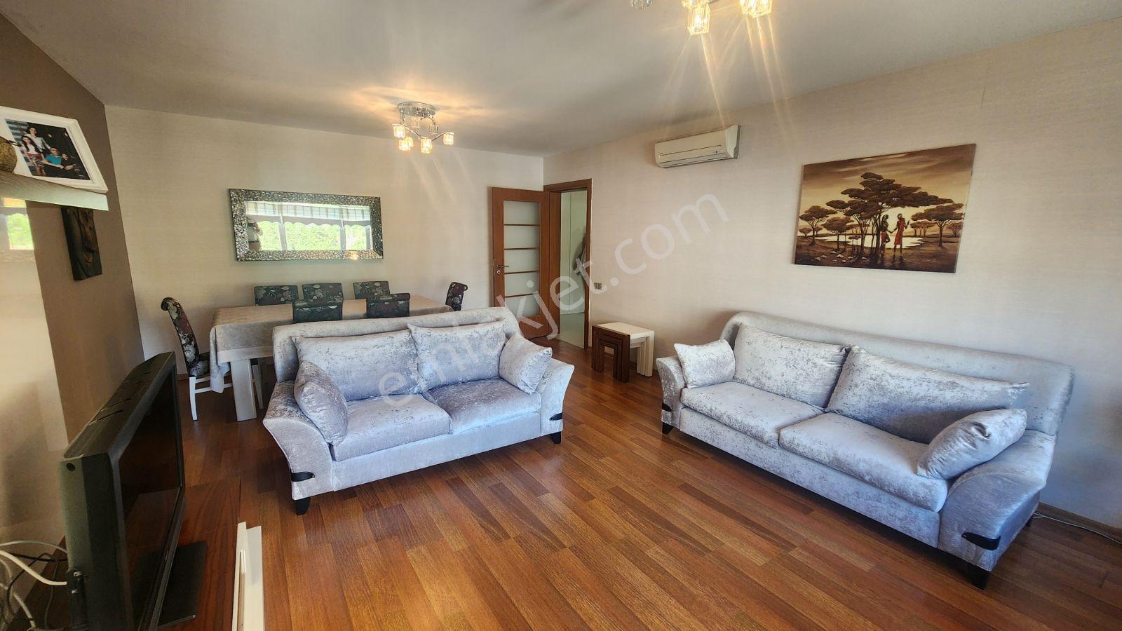 Hastane,adliye,e5 Ve Metro Yanı Kartal Kentplus'ta Harika 4,5+1 — fotoğraf 3