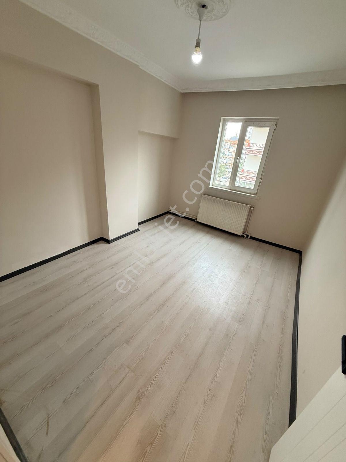 Akşemsettin Mah'de 3+1 Satılık Ara Kat Ön Cephe Bağımsız Full Yapılı Daire — fotoğraf 22
