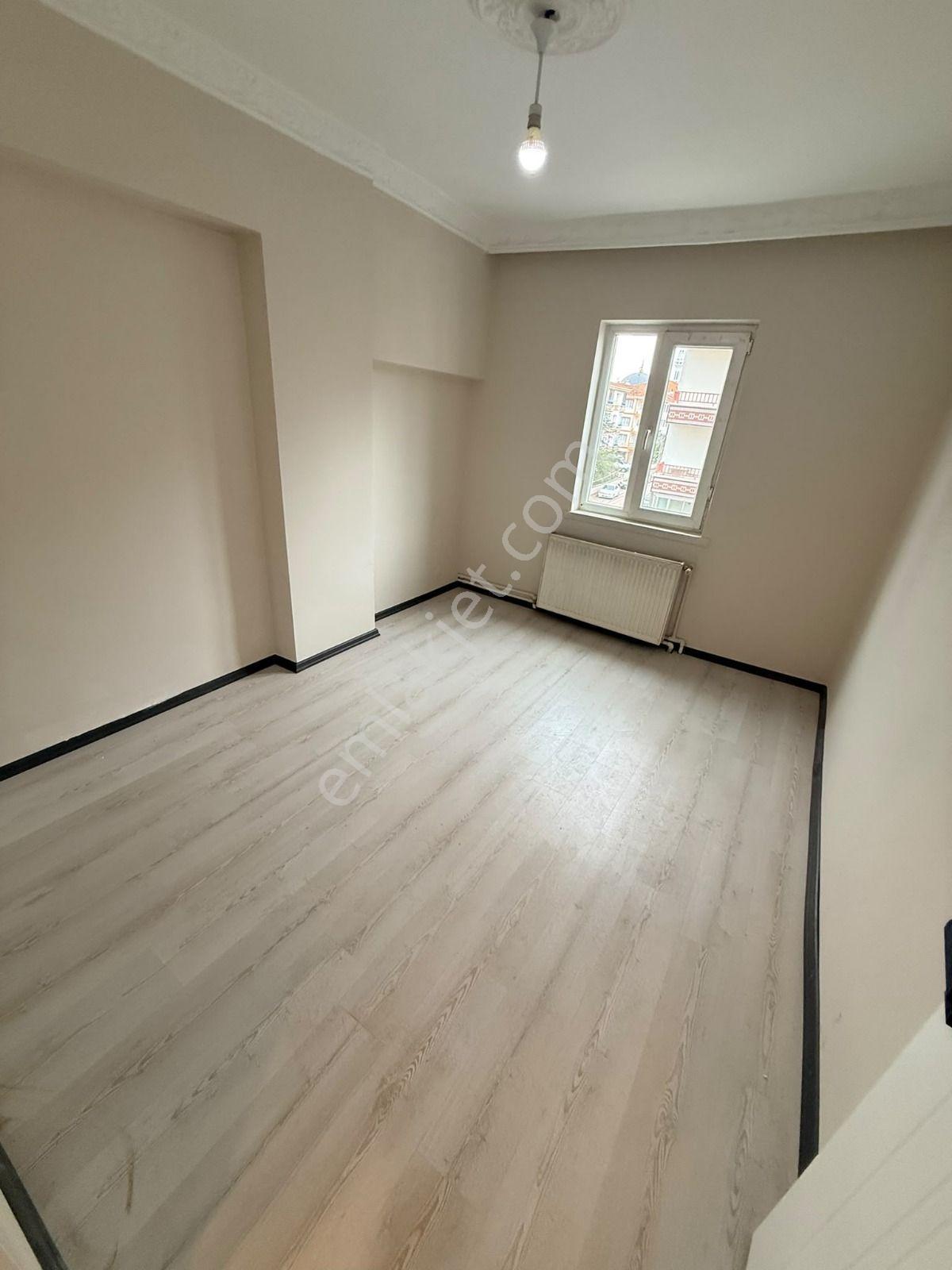 Akşemsettin Mah'de 3+1 Satılık Ara Kat Ön Cephe Bağımsız Full Yapılı Daire — fotoğraf 23