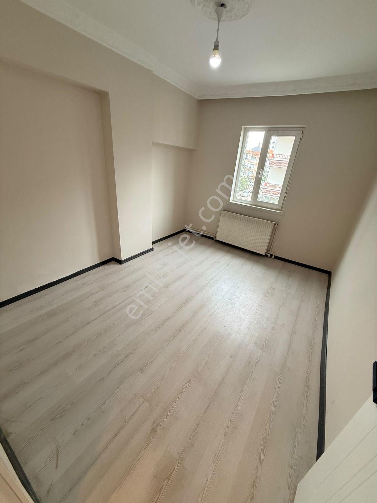 Akşemsettin Mah'de 3+1 Satılık Ara Kat Ön Cephe Bağımsız Full Yapılı Daire — fotoğraf 24