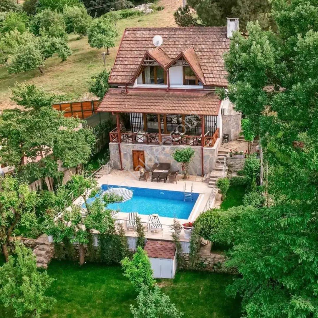 Sapanca’da Göl Manzaralı Satılık Müstakil Villa — fotoğraf 12