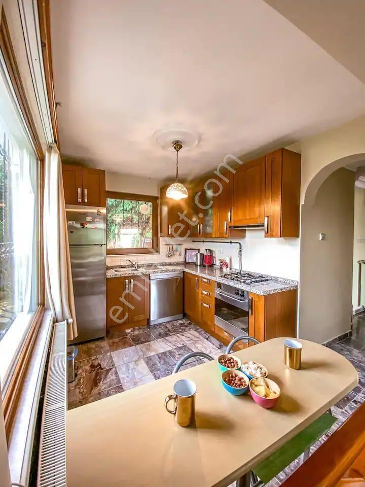 Sapanca’da Göl Manzaralı Satılık Müstakil Villa — fotoğraf 13