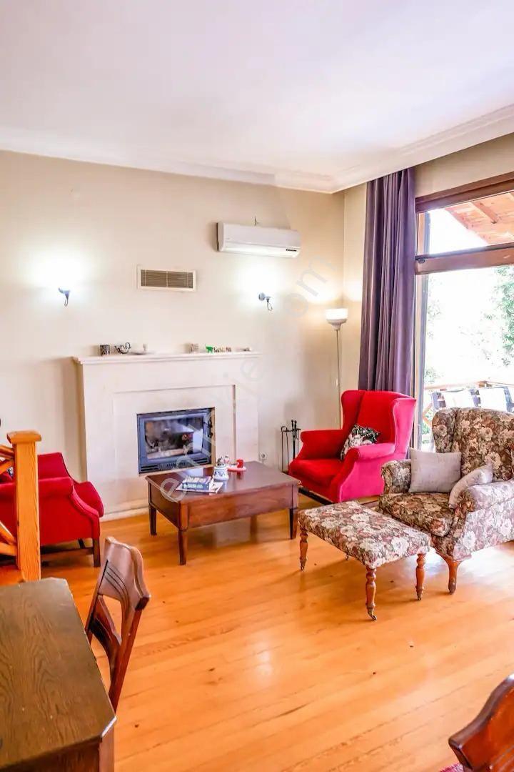 Sapanca’da Göl Manzaralı Satılık Müstakil Villa — fotoğraf 19