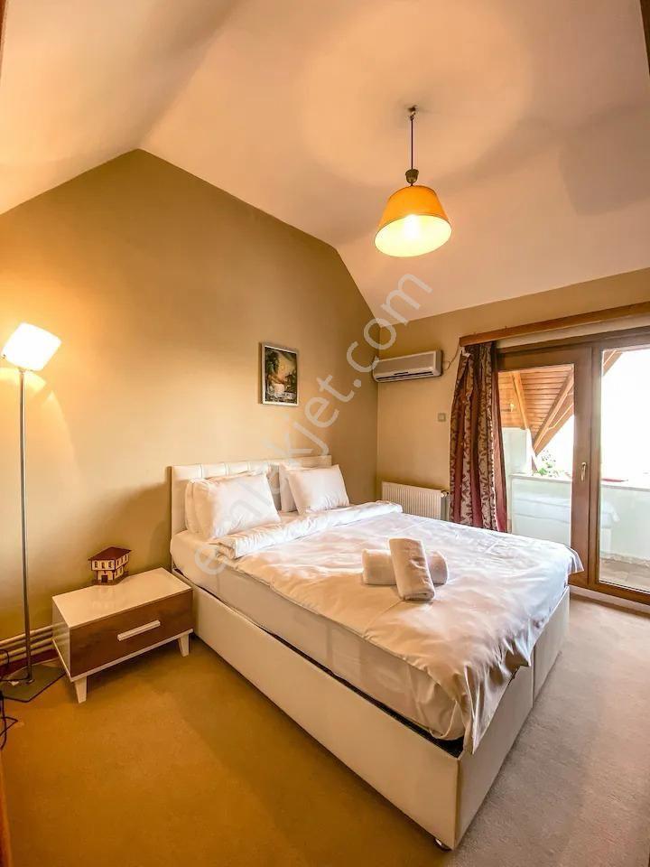 Sapanca’da Göl Manzaralı Satılık Müstakil Villa — fotoğraf 25