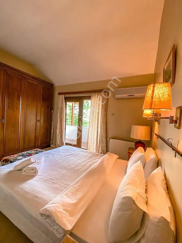 Sapanca’da Göl Manzaralı Satılık Müstakil Villa — fotoğraf 32