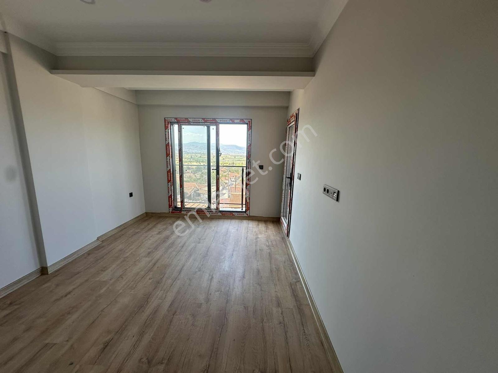 Dikili İslamlar'da Deniz Manzaralı Geniş Bahçeli Satılık Villa — fotoğraf 26