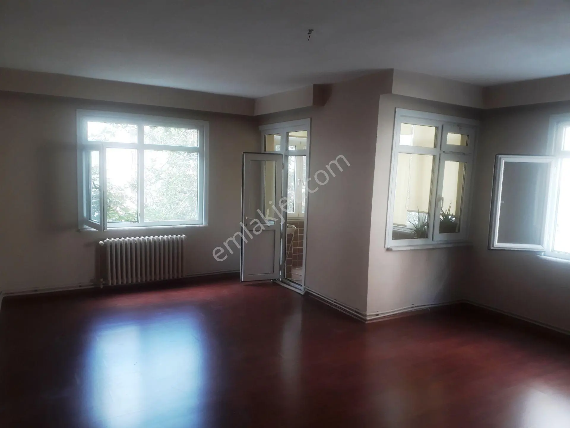 Siyavuşpaşa Gonca Sokakta 2 Kat Asansörlü 3+1 Köşe Başı Satılık Daire — fotoğraf 3