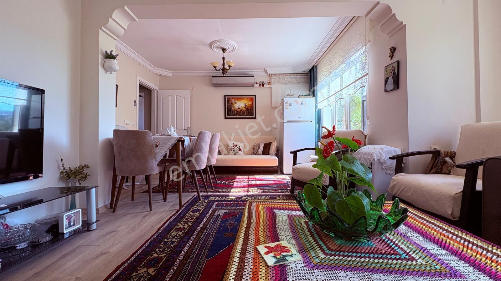 Kadınlar Denizinde Komple Tadilatlı 2+1 Site İçinde Daire — fotoğraf 12