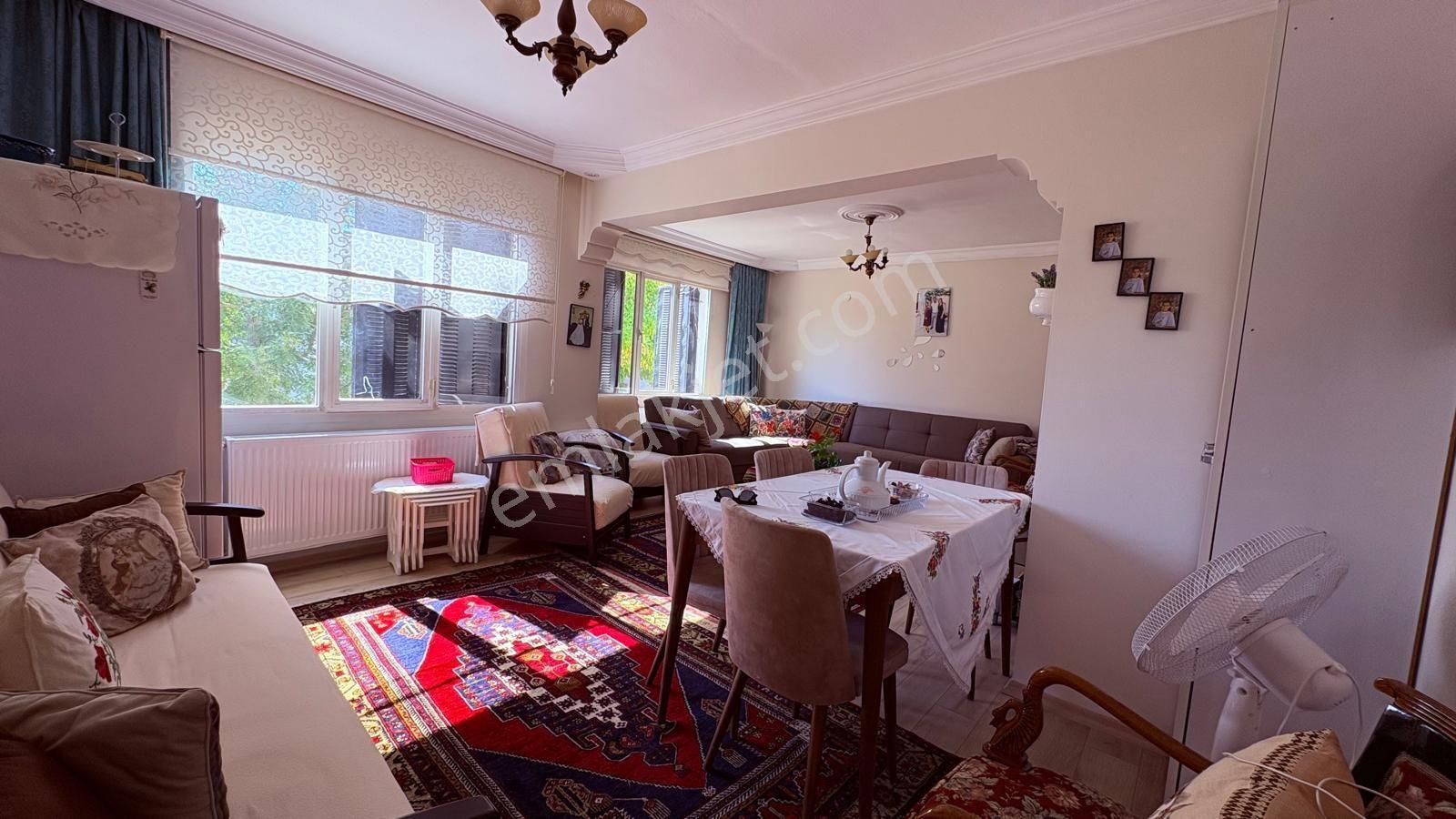 Kadınlar Denizinde Komple Tadilatlı 2+1 Site İçinde Daire — fotoğraf 16