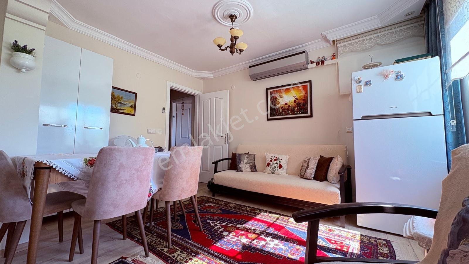 Kadınlar Denizinde Komple Tadilatlı 2+1 Site İçinde Daire — fotoğraf 17