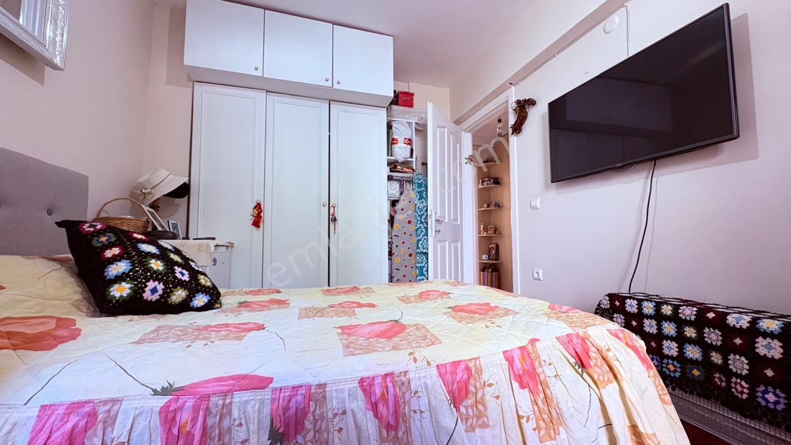 Kadınlar Denizinde Komple Tadilatlı 2+1 Site İçinde Daire — fotoğraf 28