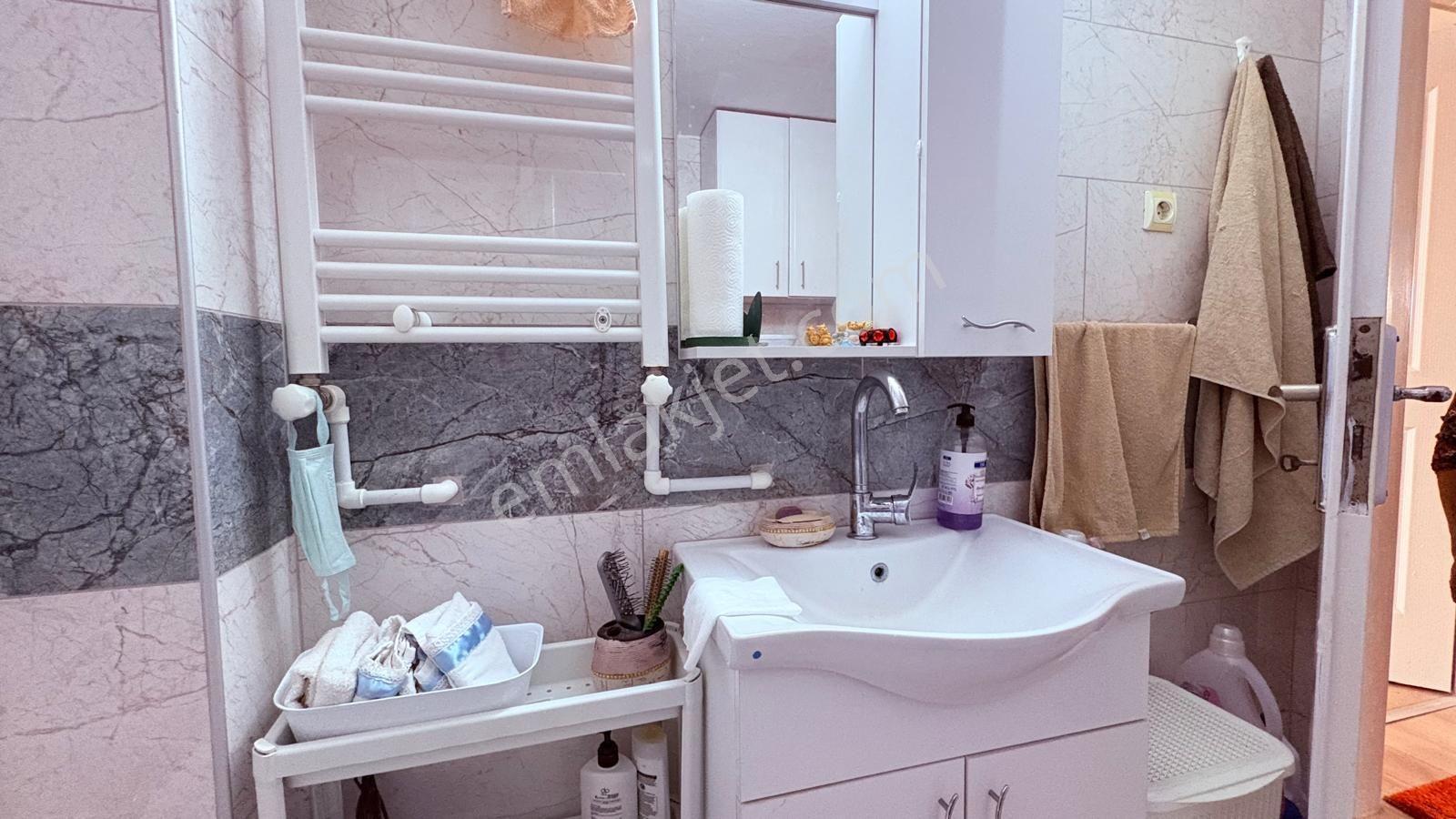 Kadınlar Denizinde Komple Tadilatlı 2+1 Site İçinde Daire — fotoğraf 29