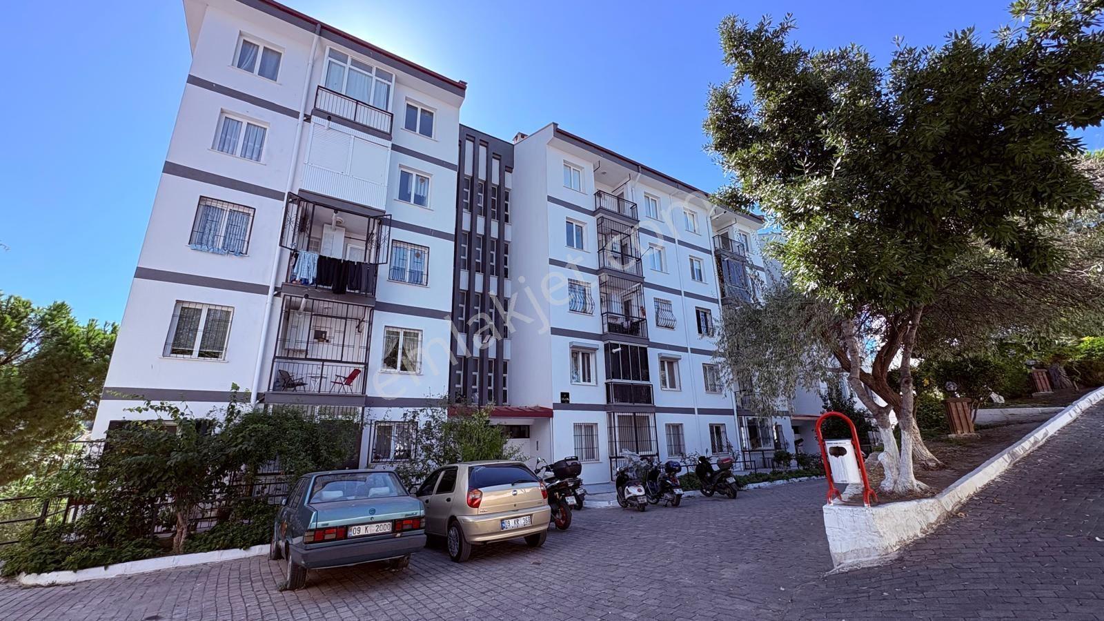Kadınlar Denizinde Komple Tadilatlı 2+1 Site İçinde Daire — fotoğraf 35