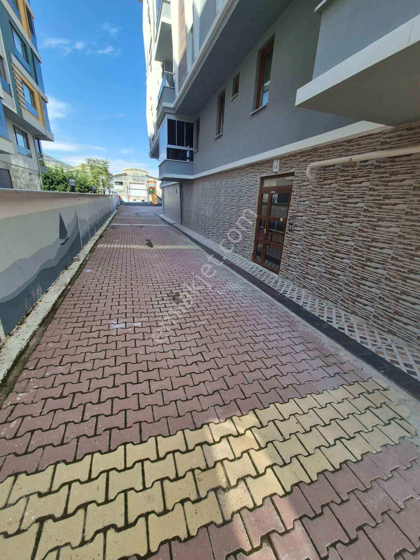 Altunbay Emlaktan Yarenler De Satılık Lüks 3+1 Daire — fotoğraf 2