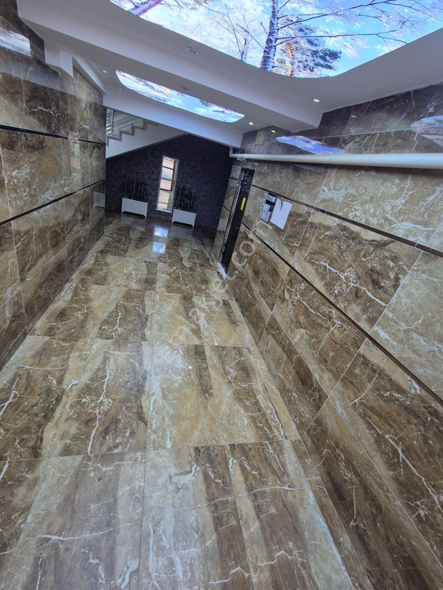 Altunbay Emlaktan Yarenler De Satılık Lüks 3+1 Daire — fotoğraf 4