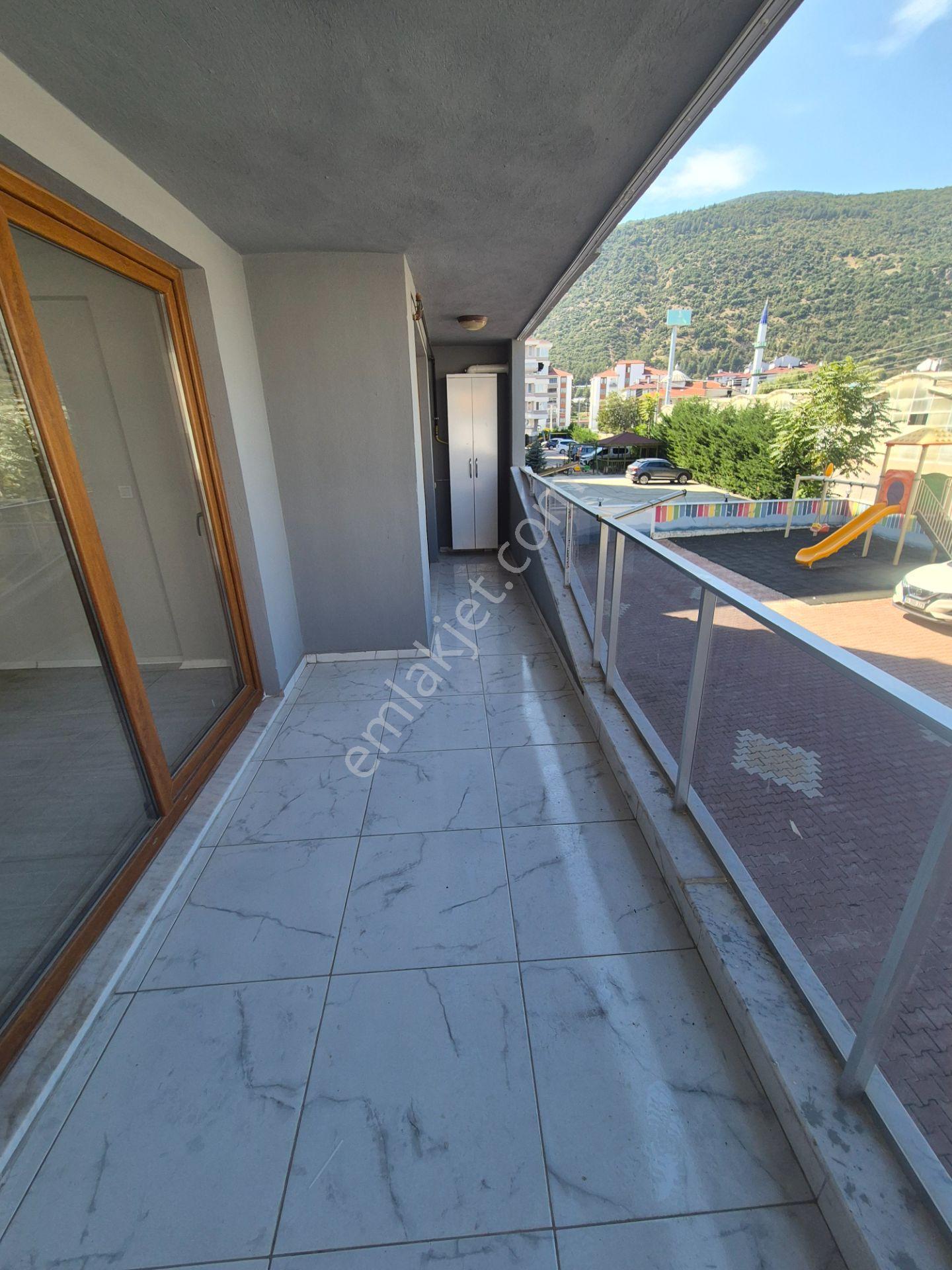 Altunbay Emlaktan Yarenler De Satılık Lüks 3+1 Daire — fotoğraf 9