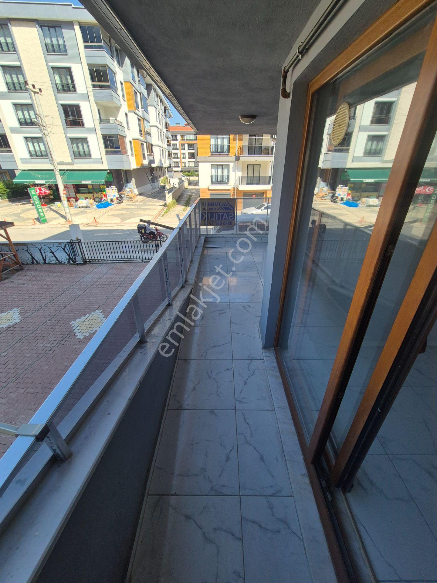 Altunbay Emlaktan Yarenler De Satılık Lüks 3+1 Daire — fotoğraf 10