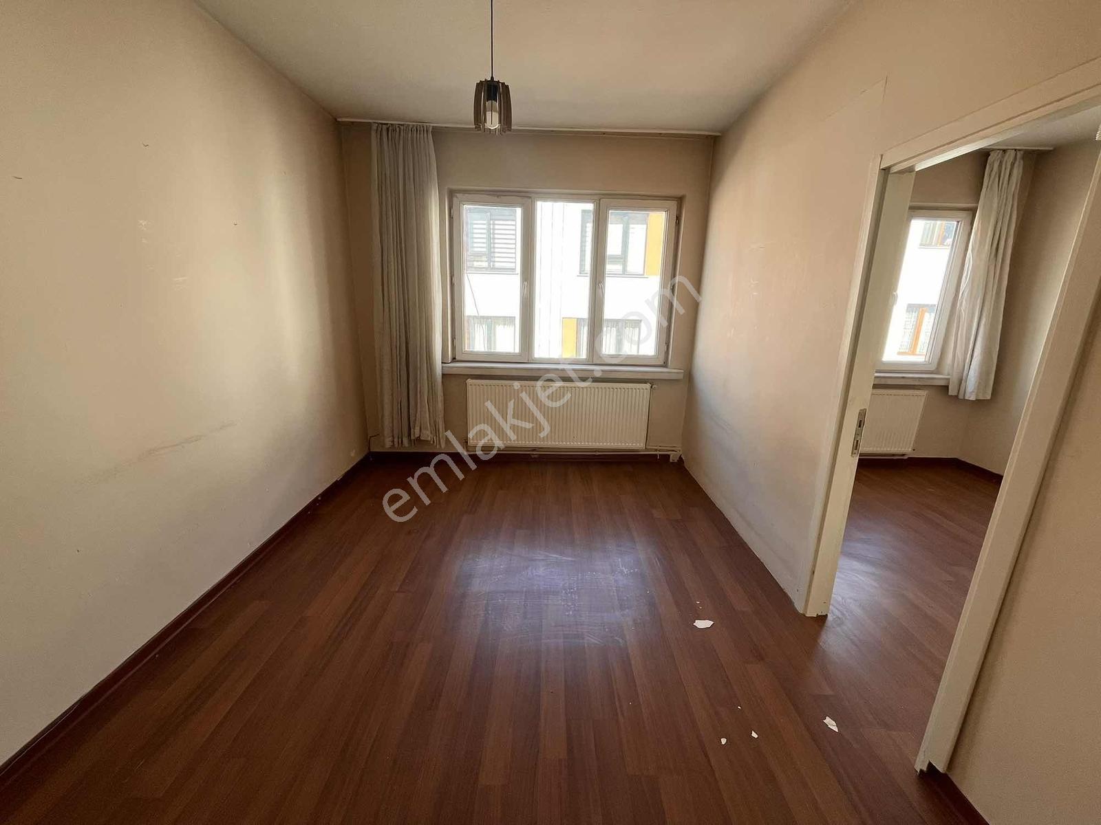 Rw Detay'dan Cumhuriye Mah. Cengiz T.cad. Yakını 2+1 Daire — fotoğraf 7