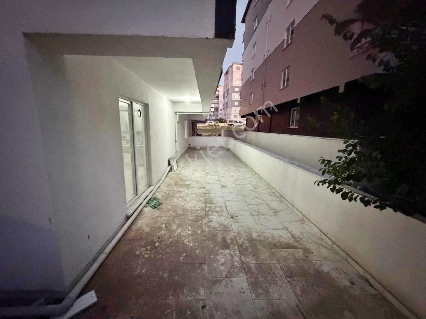 Metin Yapı'dan İskanlı Asansörlü Geniş Teraslı Satılık 1+1 Daire — fotoğraf 34