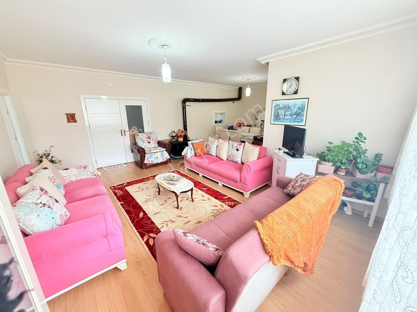 Gölbaşı Ballıkpınar'da Bahçekent Sitesinde 1500m2 6+1 Villa — fotoğraf 9
