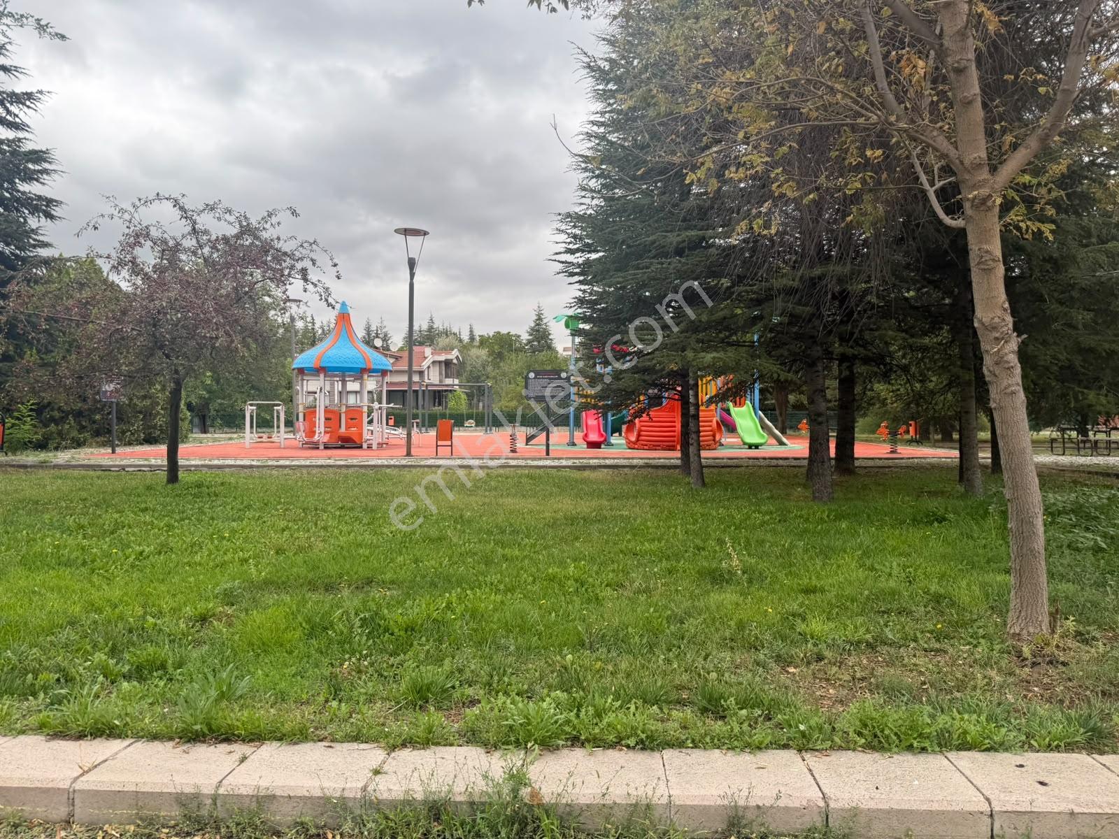 Gölbaşı Ballıkpınar'da Bahçekent Sitesinde 1500m2 6+1 Villa — fotoğraf 35