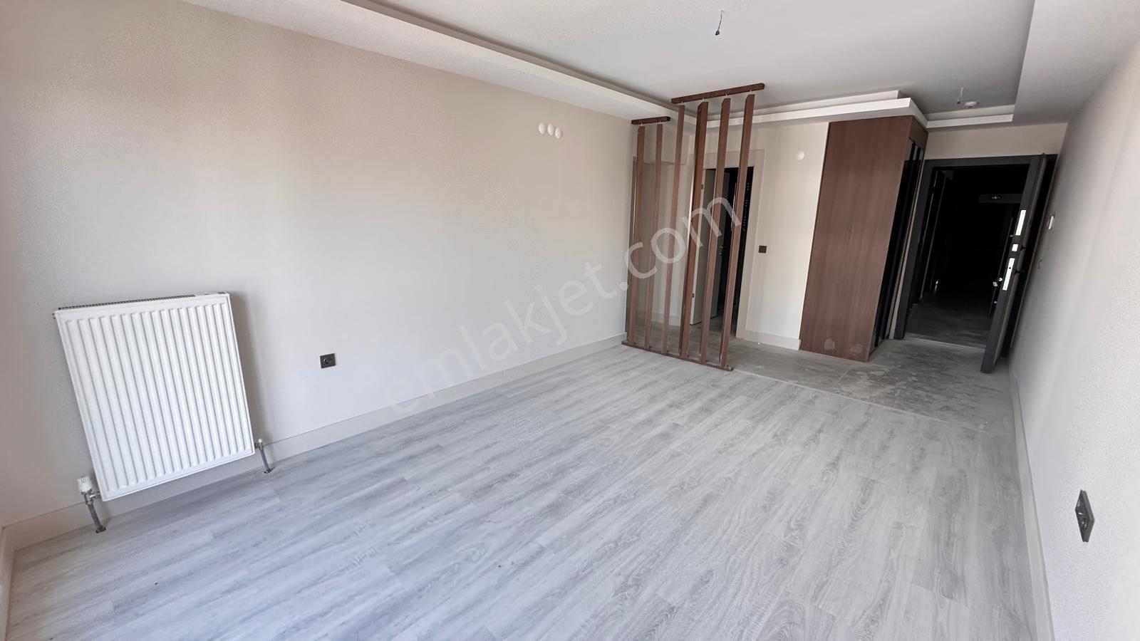 Eryaman Yeşilova Güvenlikli Sitede İskanlı Çift Banyolu Lüx 2+1 — fotoğraf 5