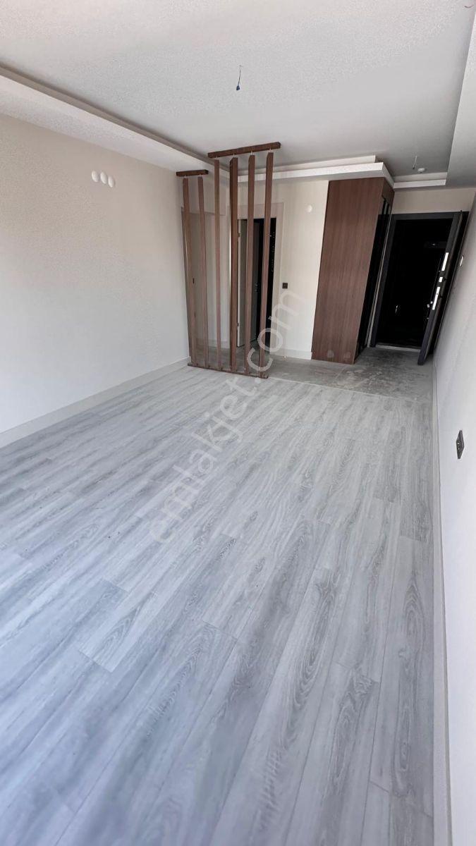 Eryaman Yeşilova Güvenlikli Sitede İskanlı Çift Banyolu Lüx 2+1 — fotoğraf 6