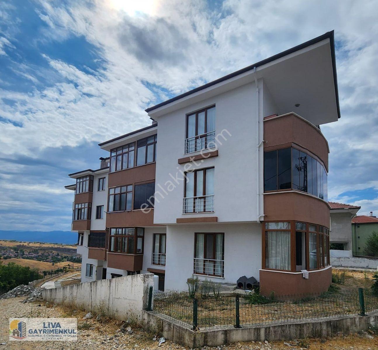 Karabük Safranbolu Aşağıtokatlı Mahallesinde Kanyon Manzaralı Satılık 3+1 Lüks D...