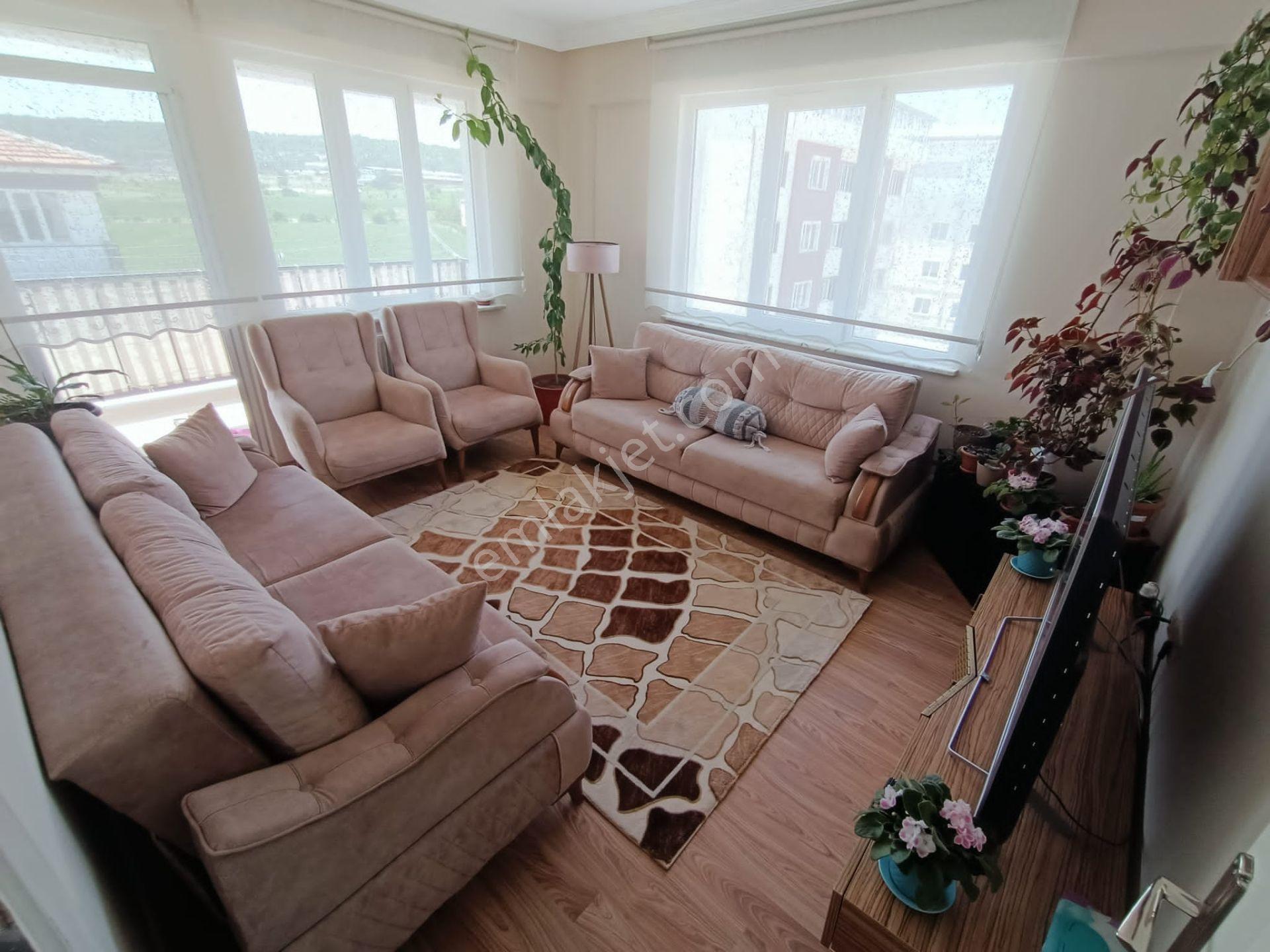Zafertepe Mahallesi Selçuklu Sitesi’nde Satılık 3+1 — fotoğraf 2