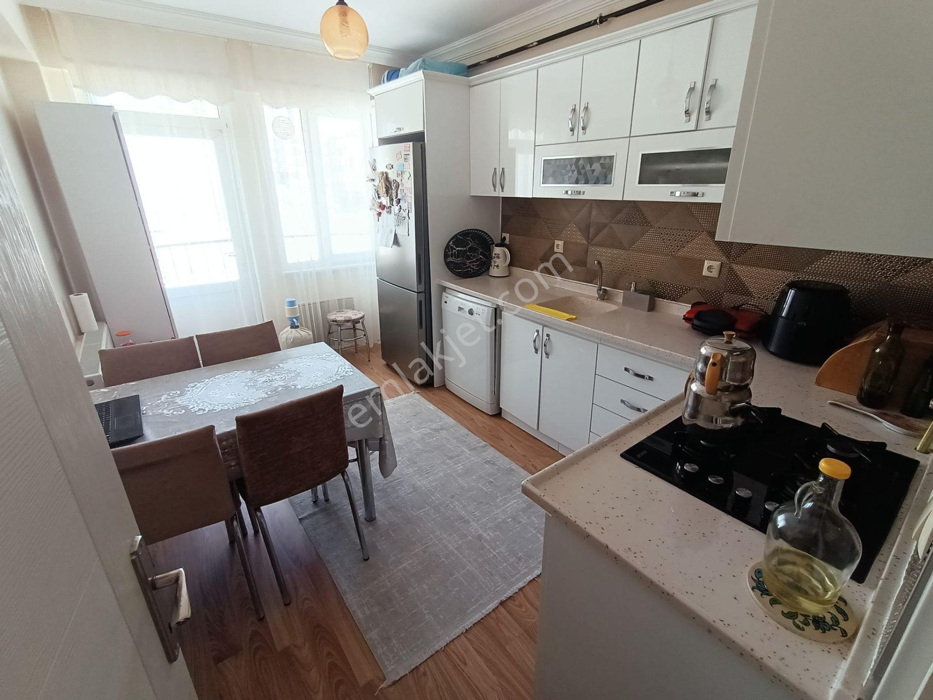 Zafertepe Mahallesi Selçuklu Sitesi’nde Satılık 3+1 — fotoğraf 33