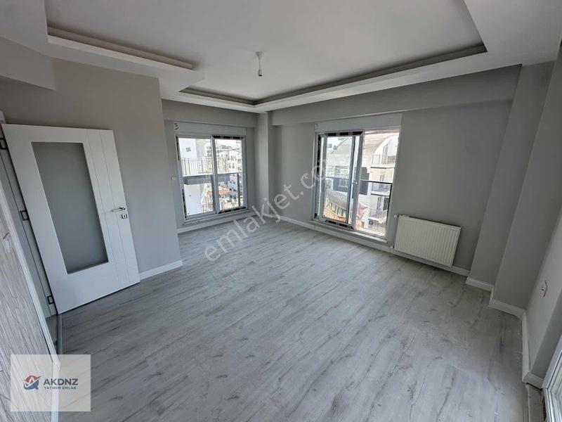 Akdeniz Emlaktan Denize Yürüme Mesafesinde Köşe Başı Daire — fotoğraf 6