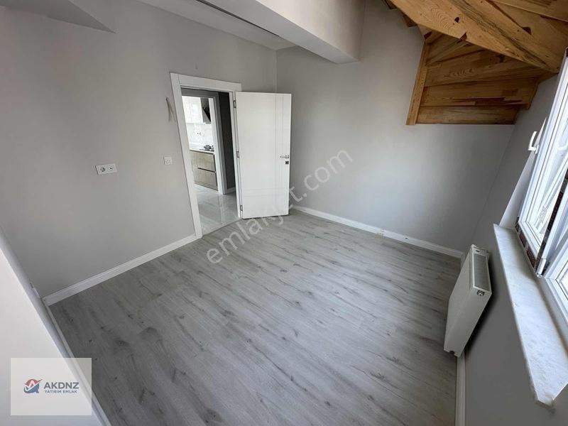 Akdeniz Emlaktan Denize Yürüme Mesafesinde Köşe Başı Daire — fotoğraf 9