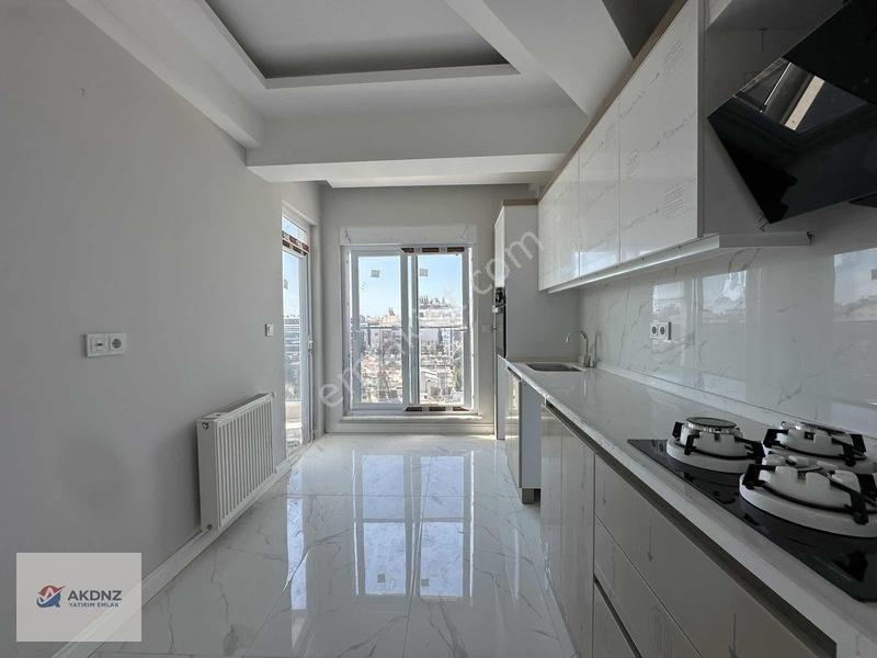 Akdeniz Emlaktan Denize Yürüme Mesafesinde Köşe Başı Daire — fotoğraf 10