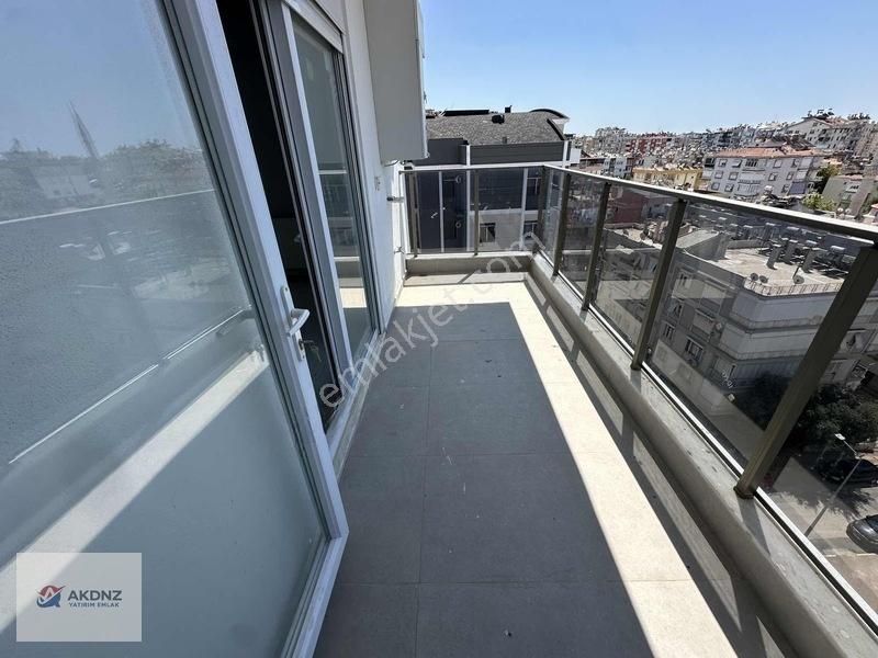 Akdeniz Emlaktan Denize Yürüme Mesafesinde Köşe Başı Daire — fotoğraf 14