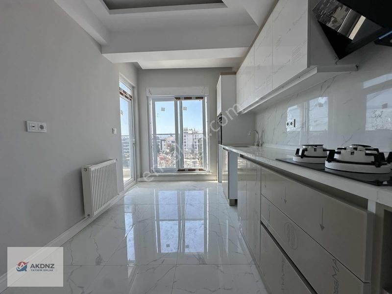 Akdeniz Emlaktan Denize Yürüme Mesafesinde Köşe Başı Daire — fotoğraf 15