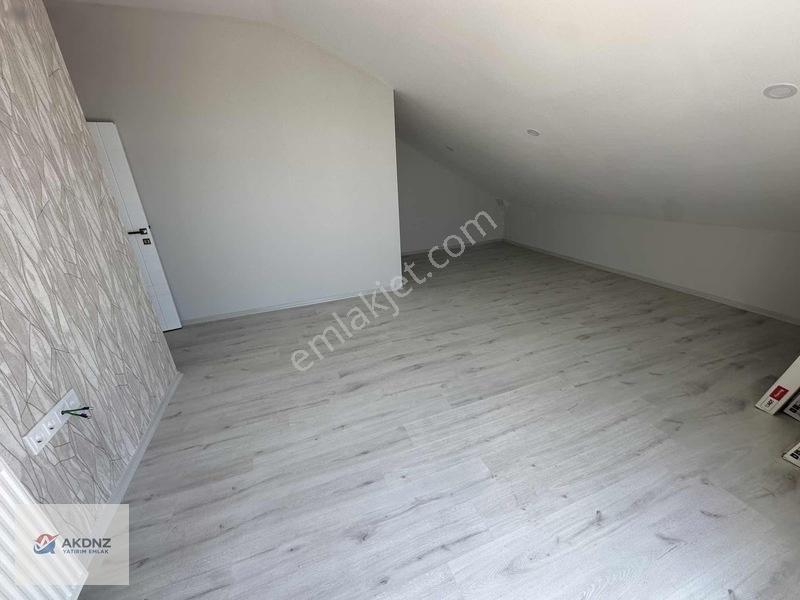 Akdeniz Emlaktan Denize Yürüme Mesafesinde Köşe Başı Daire — fotoğraf 32