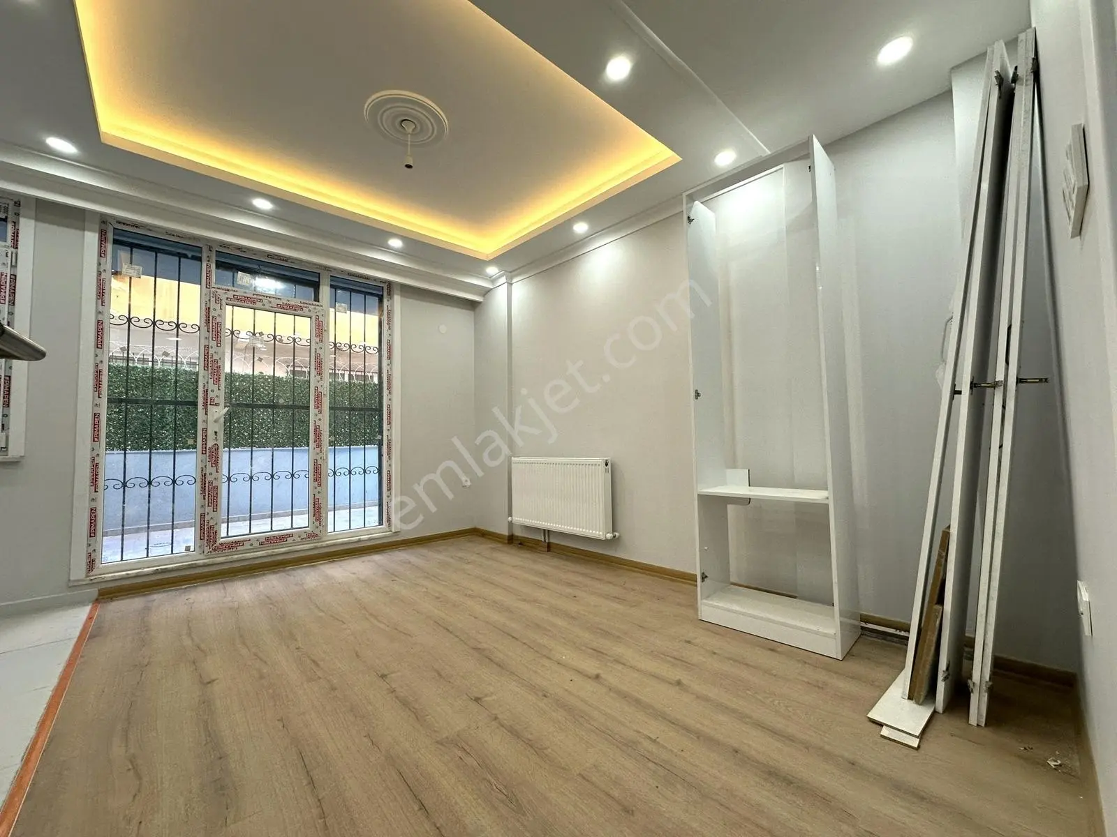 Next House'dan Tramvay Yakını Sıfır Bahçe Kullanımlı 2+1 — fotoğraf 2
