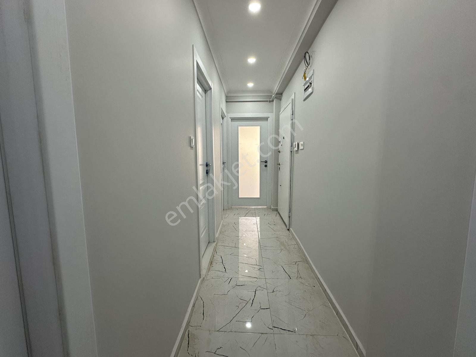 Next House'dan Tramvay Yakını Sıfır Bahçe Kullanımlı 2+1 — fotoğraf 17