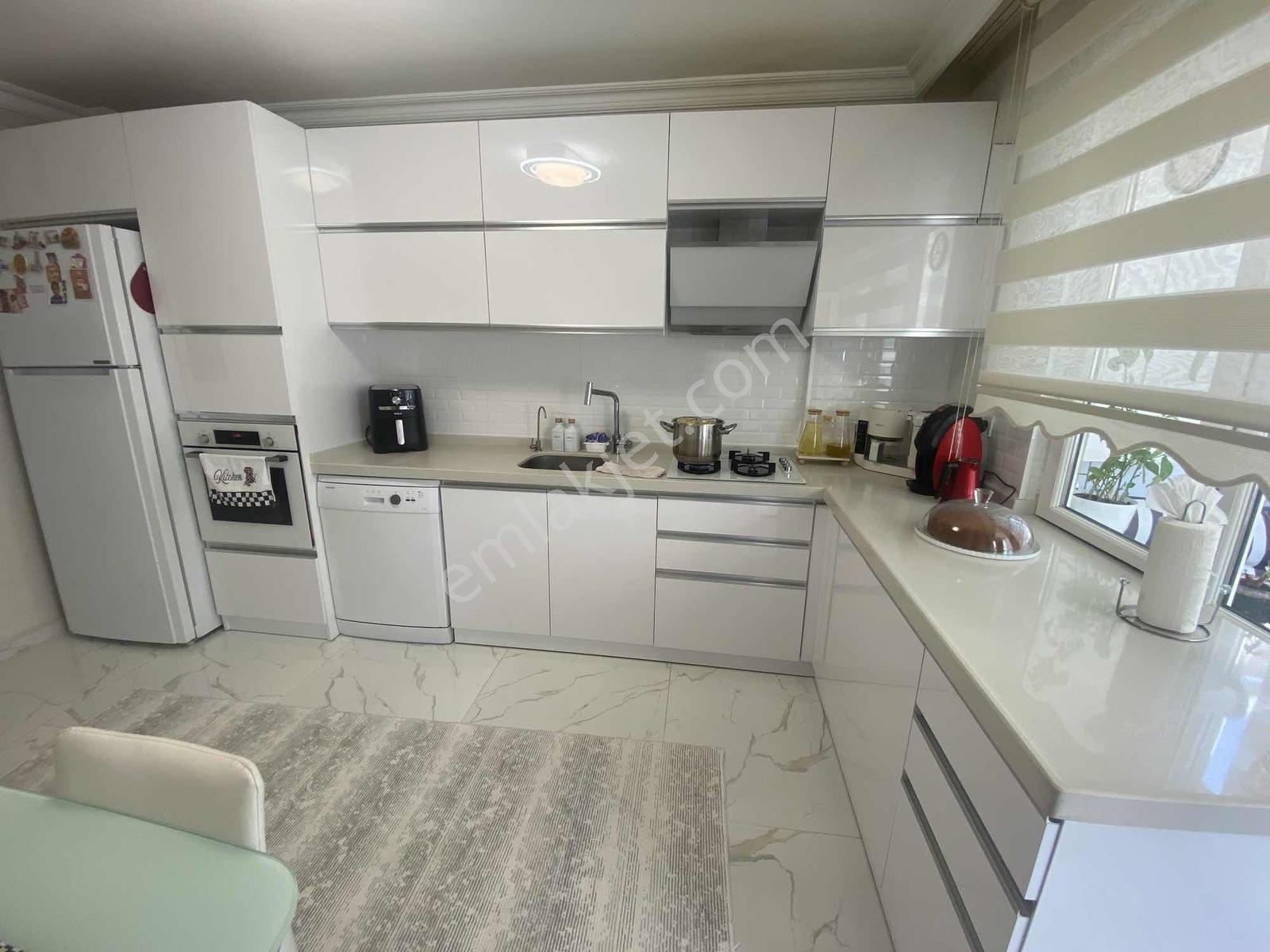 Mehmetoğlu Gayrimenkul'den Rumeli Mahallesi 3+1 Satılık Daire — fotoğraf 2