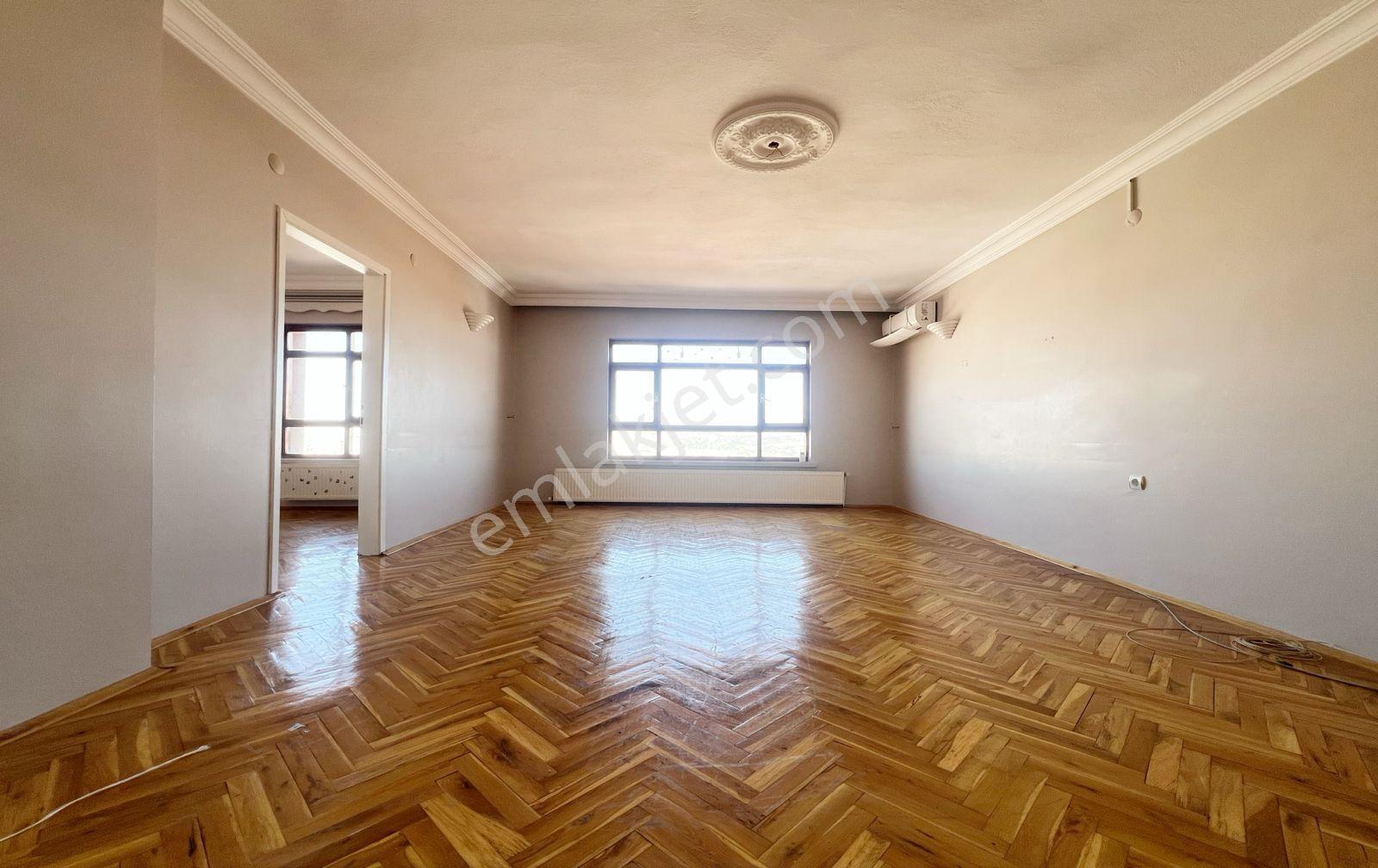 Kartaltepe Cadde Üzeri Yapılı Manzaralı Geniş Daire — fotoğraf 33