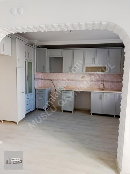 Pazartesi Pazarı Yanı Mavral Sokak'Ta 140M² 3+1 Satılık Daire