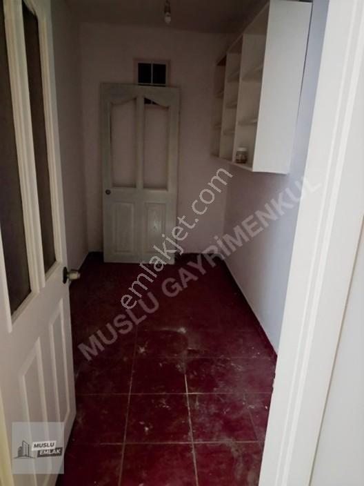 Pazartesi Pazarı Yanı Mavral Sokak'ta 140m² 3+1 Satılık Daire — fotoğraf 4