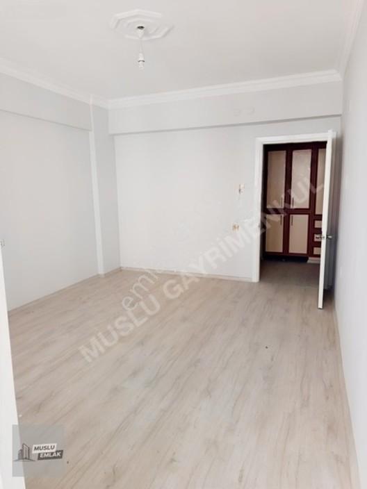 Pazartesi Pazarı Yanı Mavral Sokak'ta 140m² 3+1 Satılık Daire — fotoğraf 5