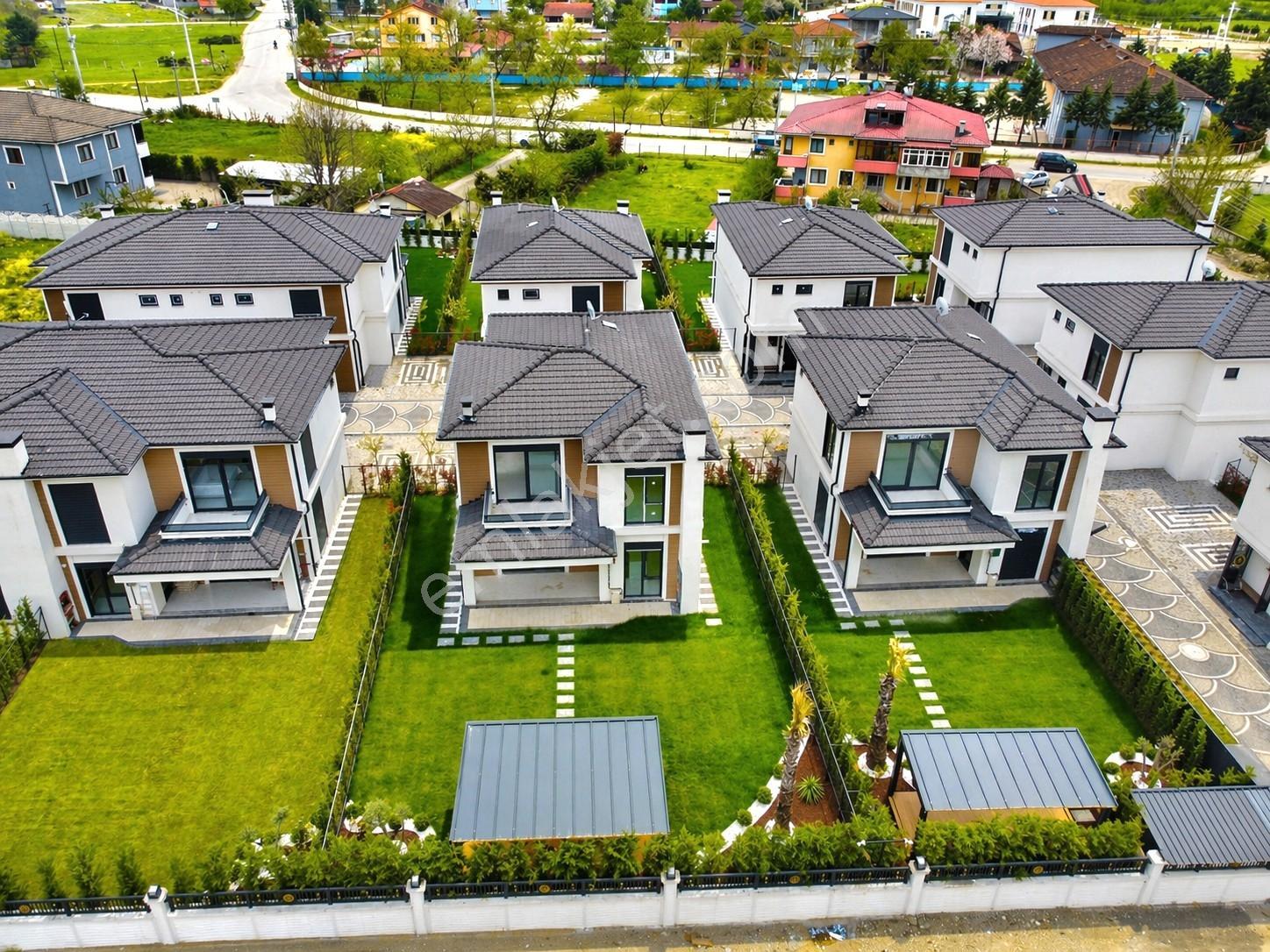 Hak Emlak'tan Arapçiftliği Mah.de Satılık 4+1 Ultra Lüks Villa — fotoğraf 3