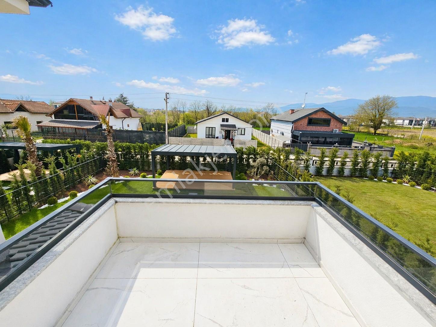Hak Emlak'tan Arapçiftliği Mah.de Satılık 4+1 Ultra Lüks Villa — fotoğraf 11