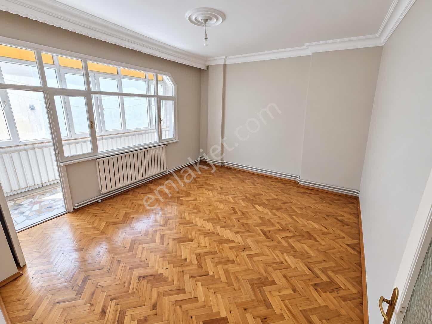 Bağlarbaşı Mahallesinde Satılık 2+1 Çift Balkonlu 100 M2 — fotoğraf 14