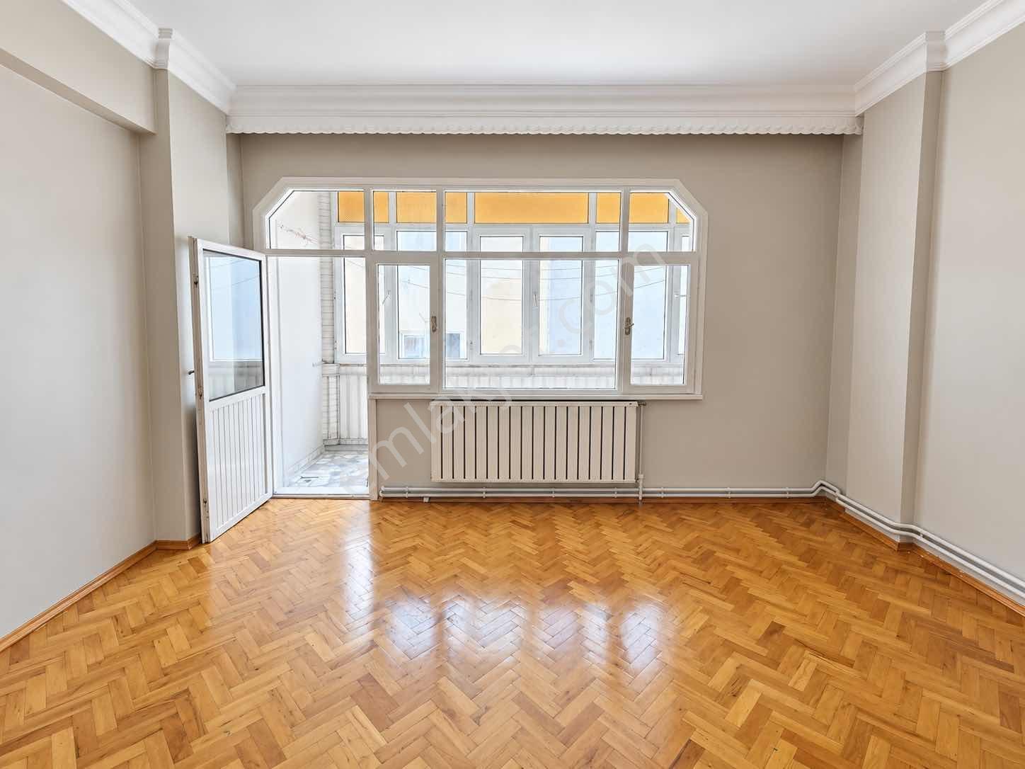 Bağlarbaşı Mahallesinde Satılık 2+1 Çift Balkonlu 100 M2 — fotoğraf 15