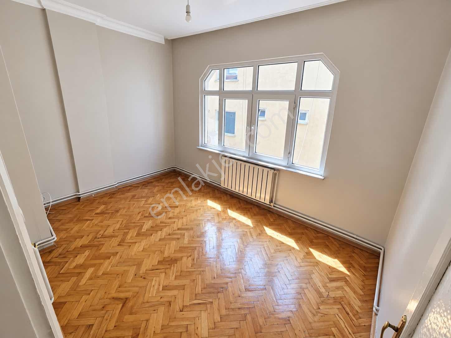 Bağlarbaşı Mahallesinde Satılık 2+1 Çift Balkonlu 100 M2 — fotoğraf 21