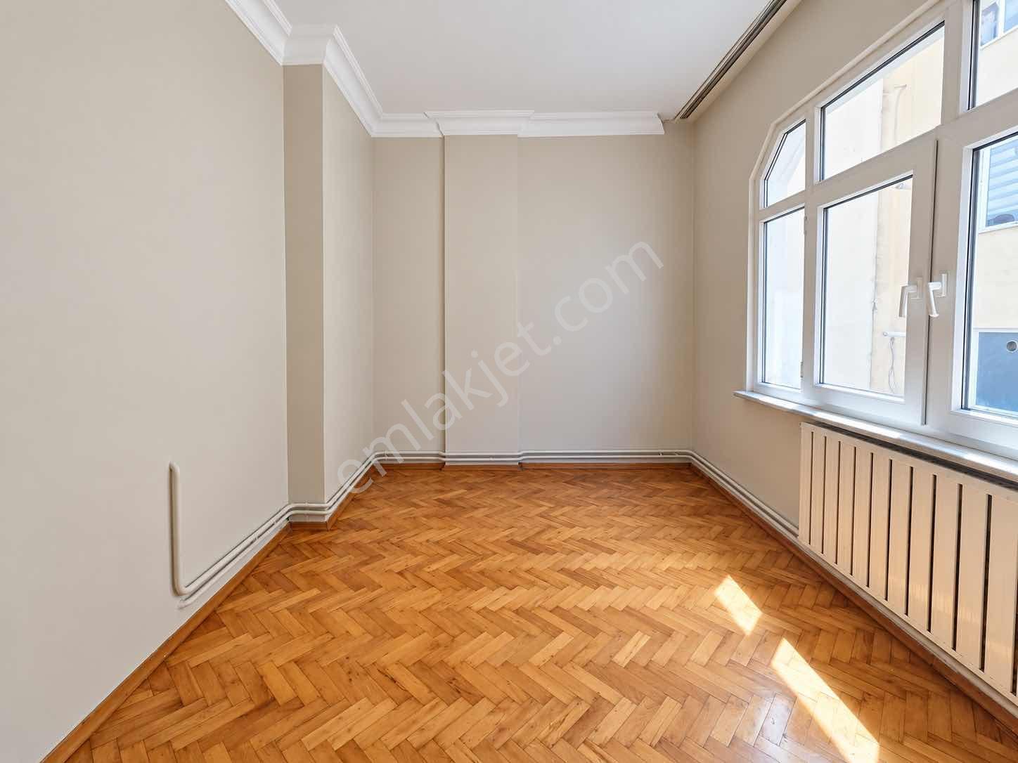 Bağlarbaşı Mahallesinde Satılık 2+1 Çift Balkonlu 100 M2 — fotoğraf 22